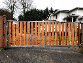 16-x-6-automatic-Cantilever-gate-with-1x6-vertical-cedar-boards