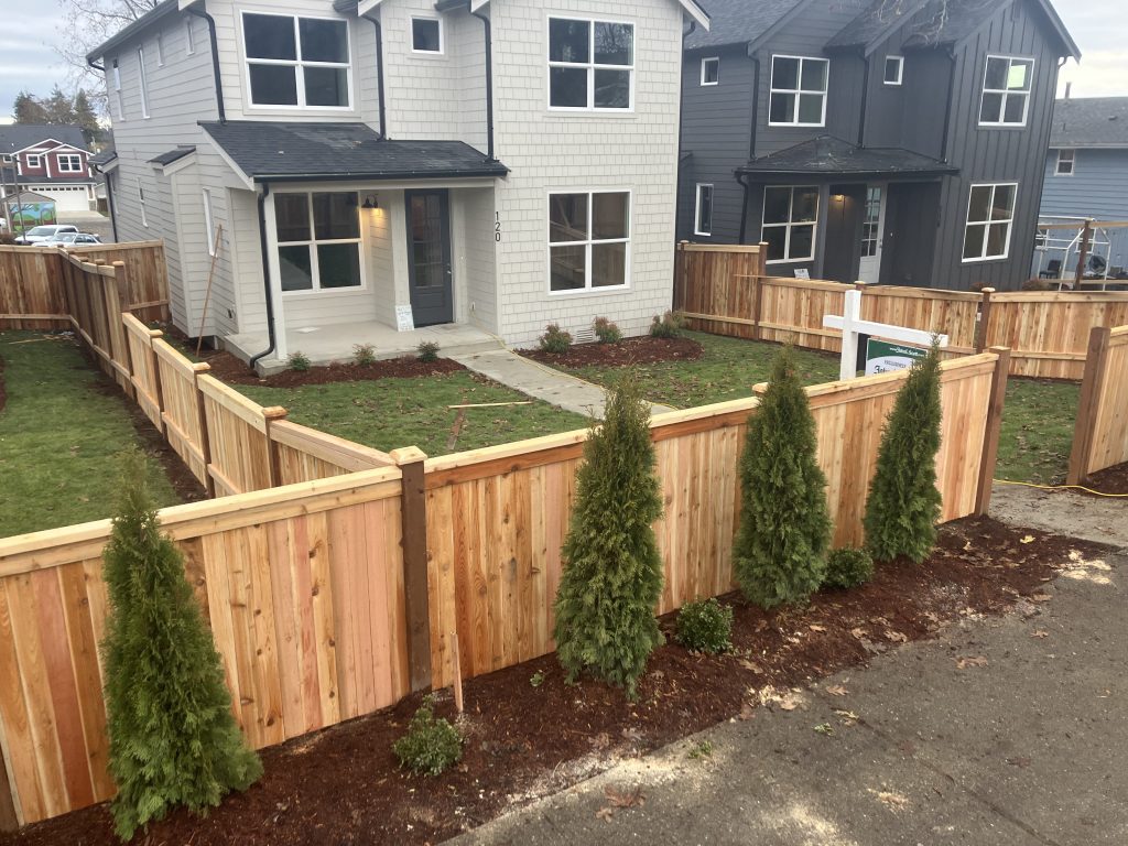Fence Repair vs. Fence Replacement