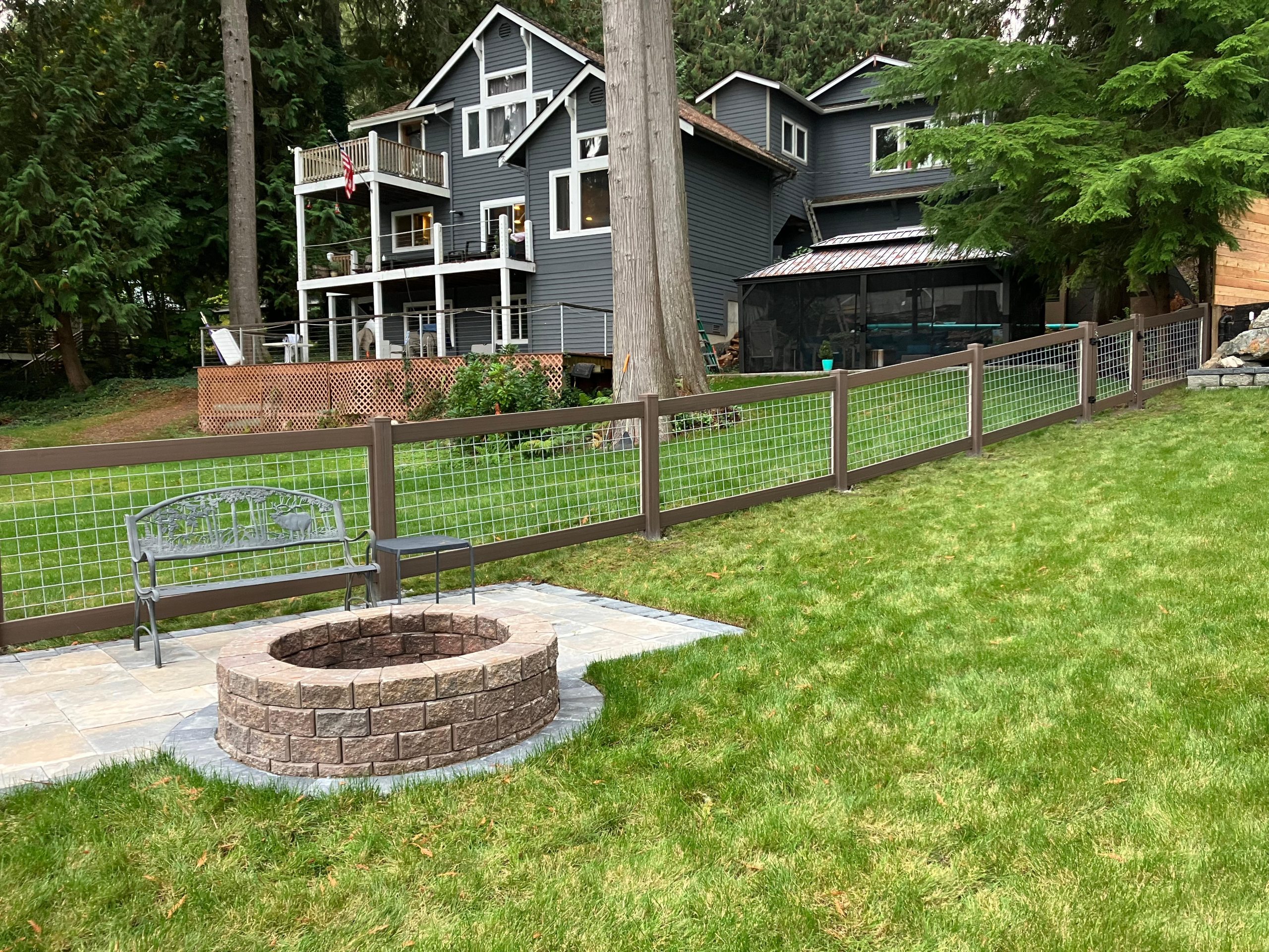 Vinyl Fence (16)