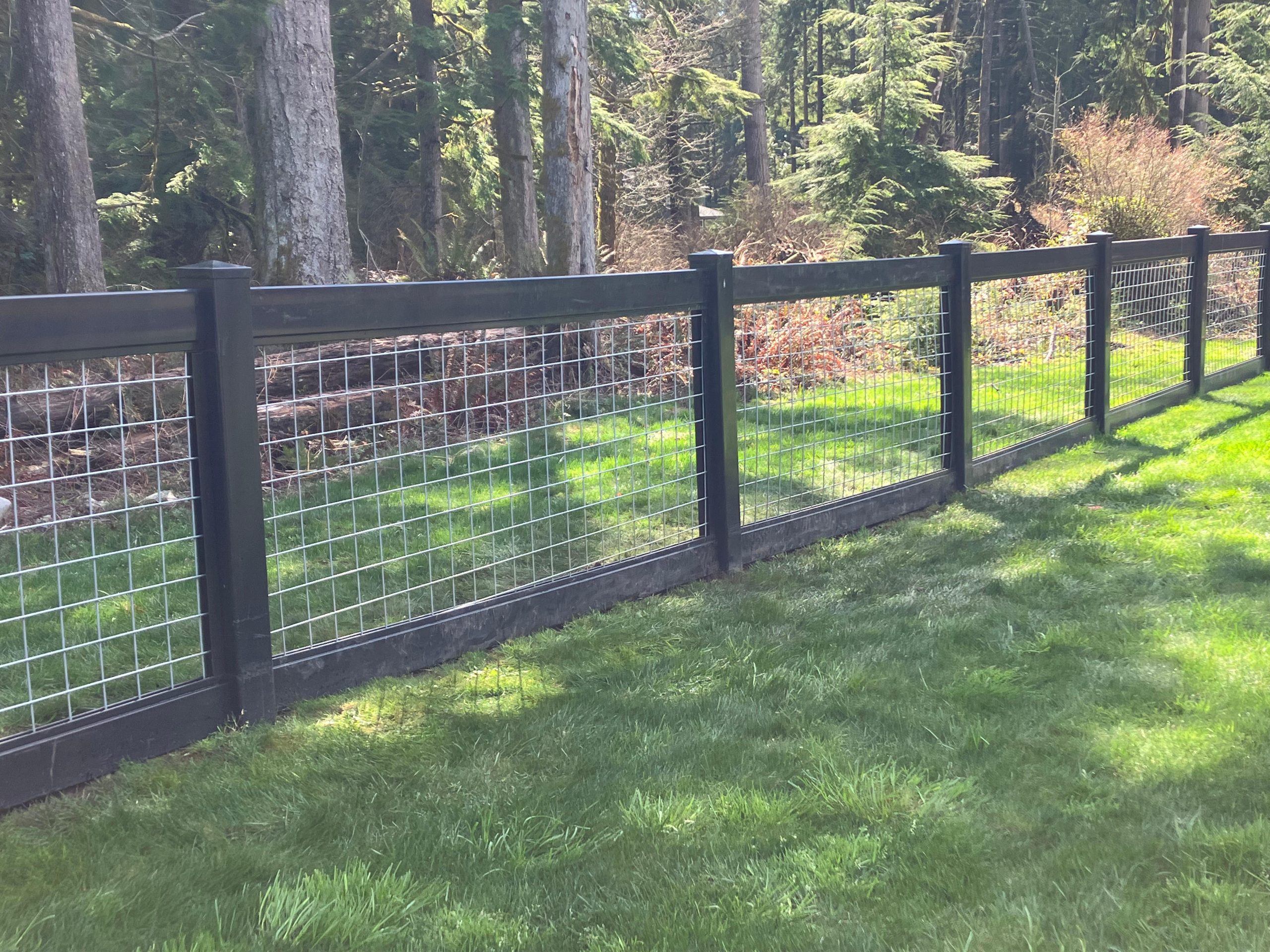 Vinyl Fence (7)